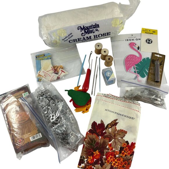 Mixed Lot Sewing & Craft Supplies Rug Hook Crochet Applique Pop Tabs - Picture 1 of 10